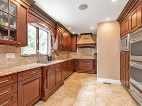 473 Lakeview Avenue, Rockville Centre NY 11570