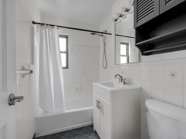 219-27 75 Avenue 2, Bayside NY 11364
