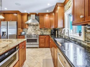 61 Lakeshore Drive, Eastchester NY 10709