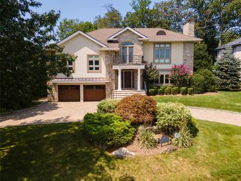 61 Lakeshore Drive