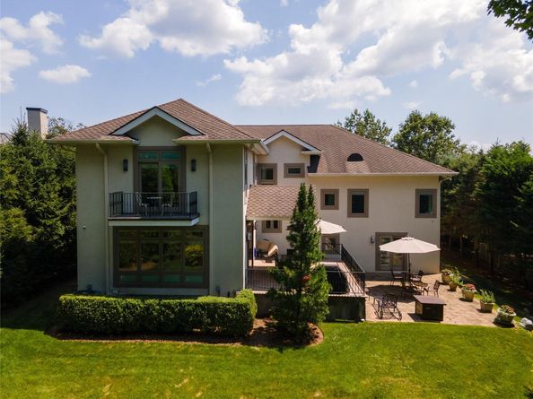 61 Lakeshore Drive, Eastchester NY 10709