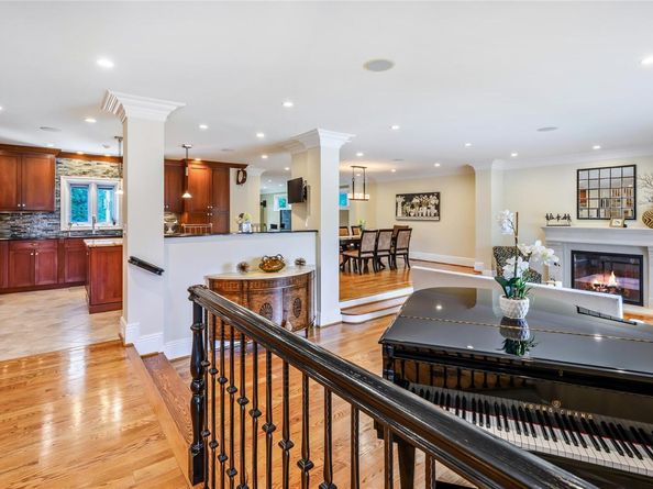 61 Lakeshore Drive, Eastchester NY 10709