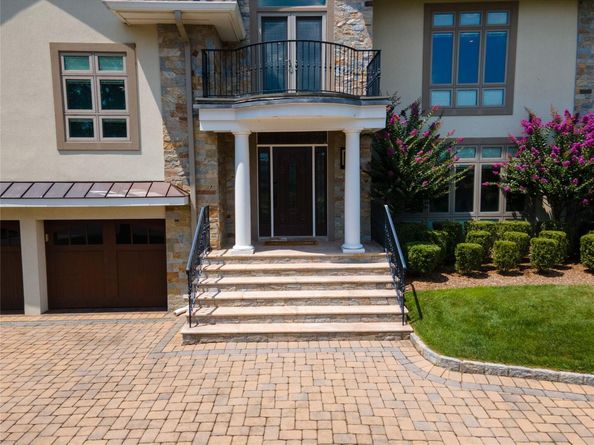 61 Lakeshore Drive, Eastchester NY 10709
