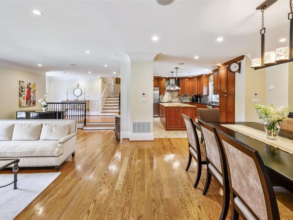 61 Lakeshore Drive, Eastchester NY 10709