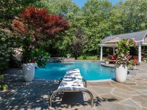 23 Legends Circle, Melville NY 11747