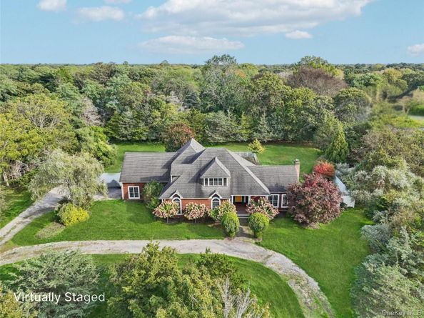 12 Laila Lane, Remsenburg NY 11960