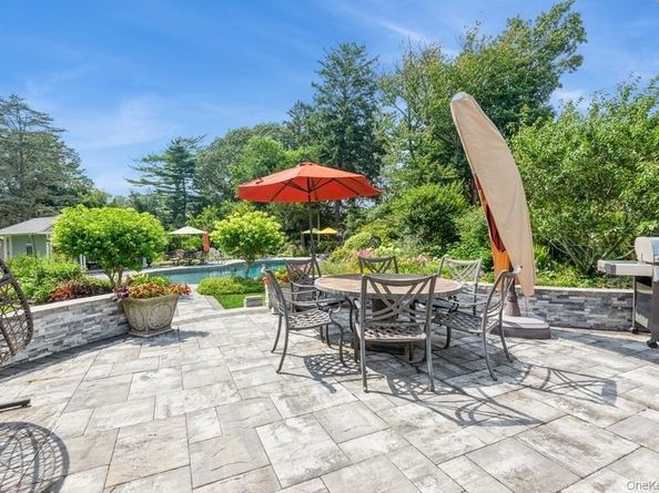 330 Private Road, East Patchogue NY 11772