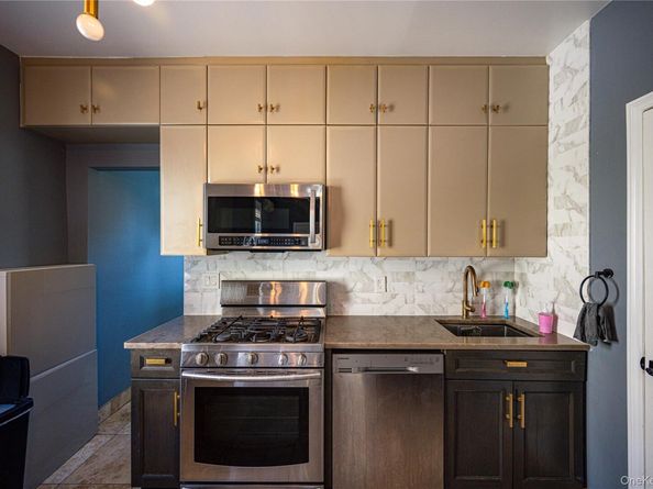 58-17-15 Penrod Street, Corona NY 11368