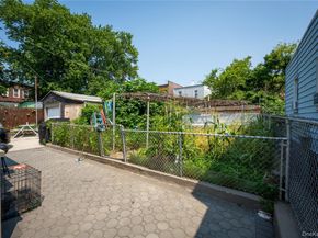 58-17-15 Penrod Street, Corona NY 11368