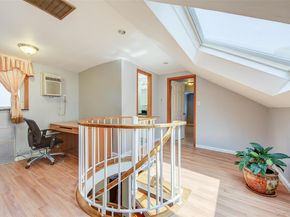 249-35 51 Avenue, Little Neck NY 11362