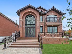 57-27 246th Place, Little Neck NY 11362