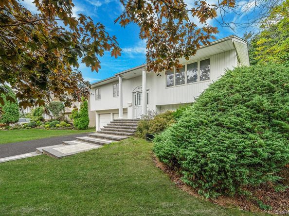 2922 Bond Drive, Merrick NY 11566