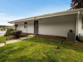 29 Cambridge Court B, Yorktown Heights NY 10598