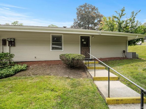 29 Cambridge Court B, Yorktown Heights NY 10598