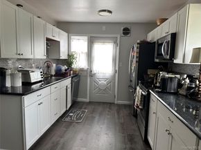 7 Dogwood Street, Farmingdale NY 11735
