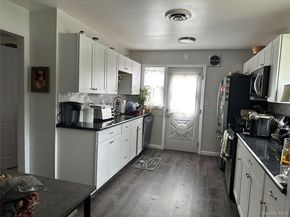 7 Dogwood Street, Farmingdale NY 11735