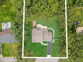 15 Bellaire Drive, Ridge NY 11961