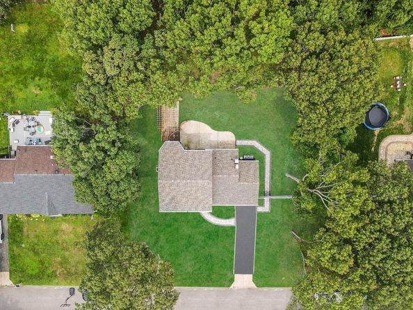 15 Bellaire Drive, Ridge NY 11961