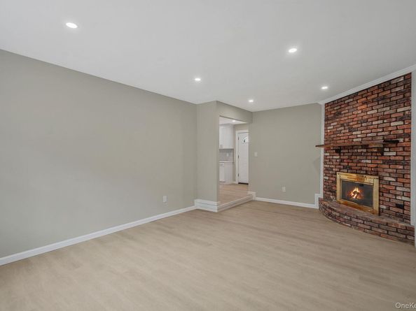 15 Bellaire Drive, Ridge NY 11961