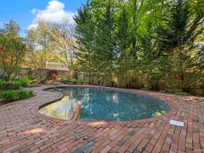 19 Fox Lane, Dix Hills NY 11746