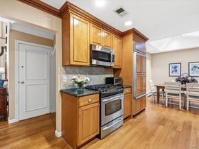 19 Fox Lane, Dix Hills NY 11746