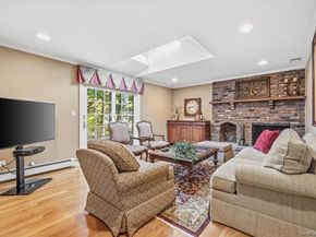 19 Fox Lane, Dix Hills NY 11746