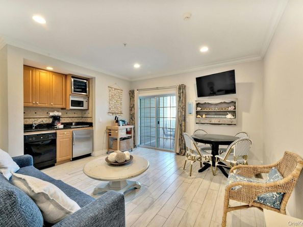 61475 Route 48 A105, Greenport NY 11944