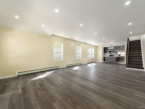 10916 221st Street, Queens Village NY 11429