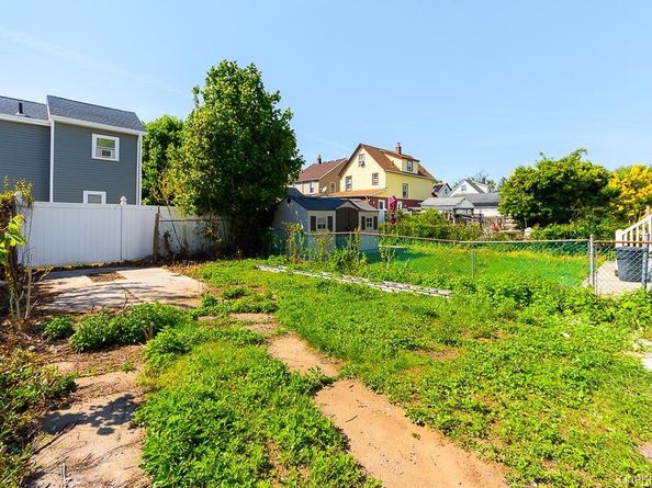 10916 221st Street, Queens Village NY 11429