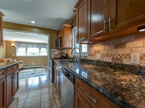 6 Virginia Lane, Bethpage NY 11714