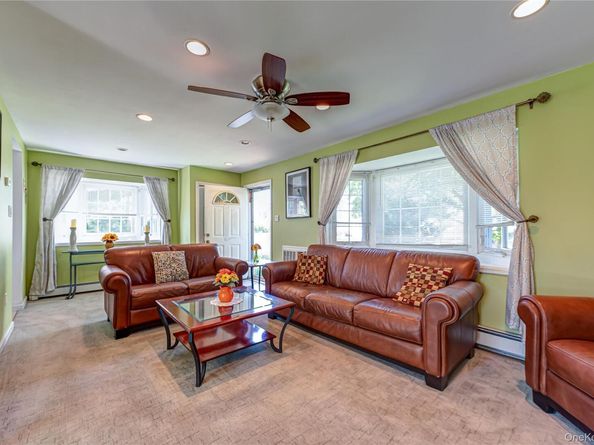 6 Virginia Lane, Bethpage NY 11714