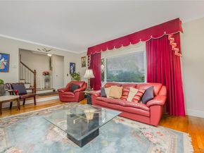 14 Leanore Drive, Farmingdale NY 11735