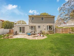 14 Leanore Drive, Farmingdale NY 11735