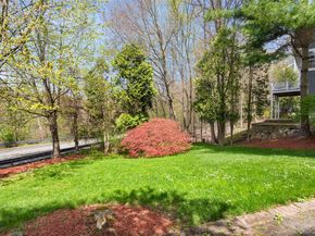 300 Rockwood Court, Yorktown Heights NY 10598