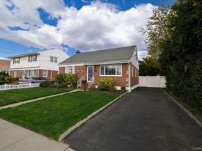 2915 Laurel Avenue, Baldwin NY 11510