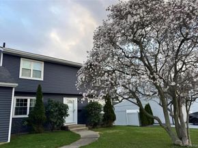 14 Bradford Road, Plainview NY 11803