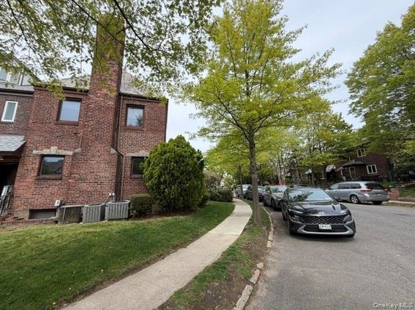 13843 76th Avenue, Flushing NY 11367