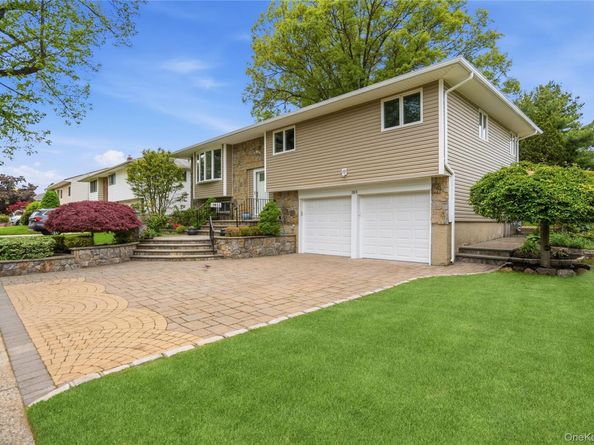 183 N Marginal Road, Jericho NY 11753