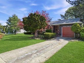 19 Gaymor Lane, Commack NY 11725