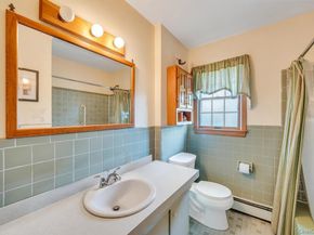 238 Centre Avenue, Lindenhurst NY 11757