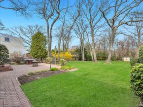 238 Centre Avenue, Lindenhurst NY 11757