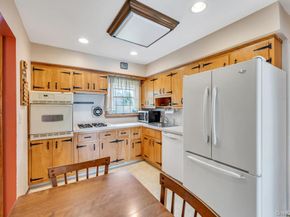 238 Centre Avenue, Lindenhurst NY 11757