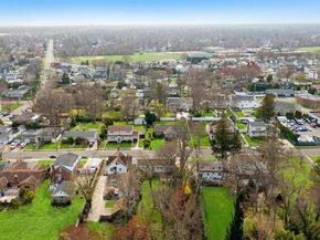 238 Centre Avenue, Lindenhurst NY 11757