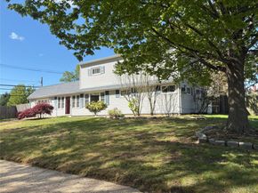 2 Dwarf Lane, Wantagh NY 11793
