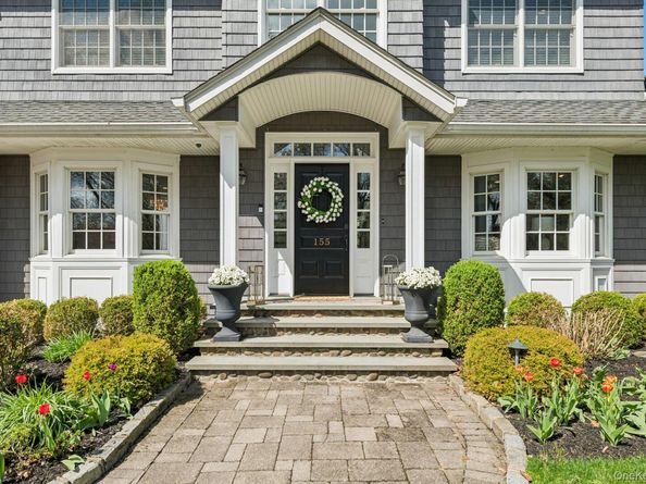 155 Bengeyfield Drive, East Williston NY 11596