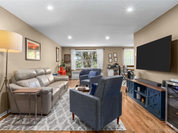 11 Balint Drive 351, Yonkers NY 10710