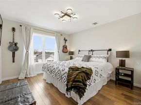 909 S 5th Street, Lindenhurst NY 11757