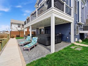 909 S 5th Street, Lindenhurst NY 11757