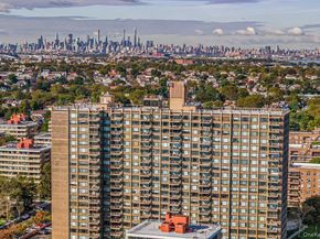166-25 Powells Cove Boulevard 15D, Beechhurst NY 11357