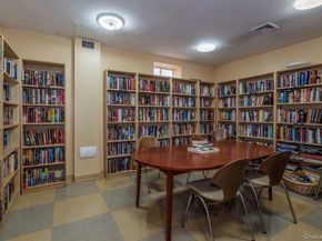 166-25 Powells Cove Boulevard 15D, Beechhurst NY 11357
